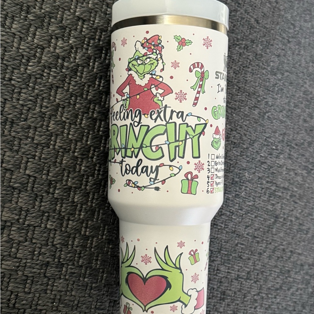 Stanley White Grinch To-Do List Travel Mug 40 oz new - Picture 2 of 8